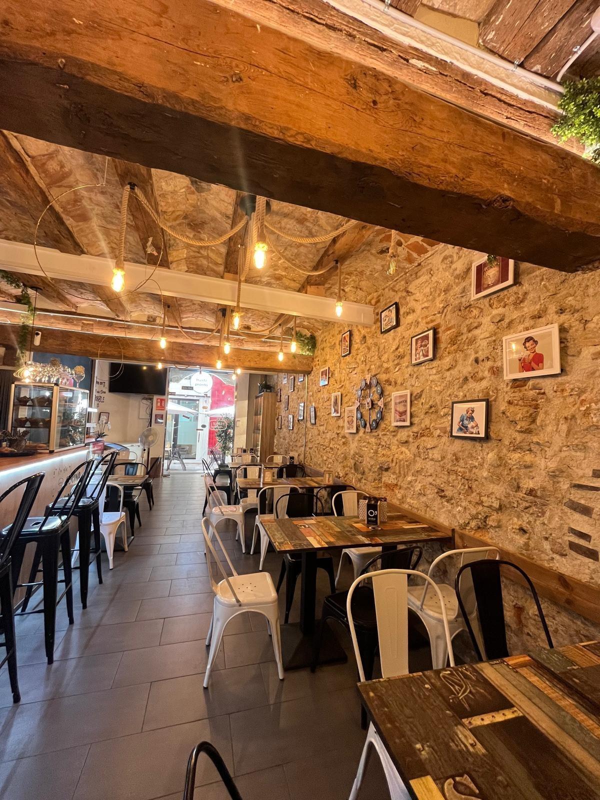 Retail in Tortosa, Tarragona for lease Primary Photo- Image 1 of 2