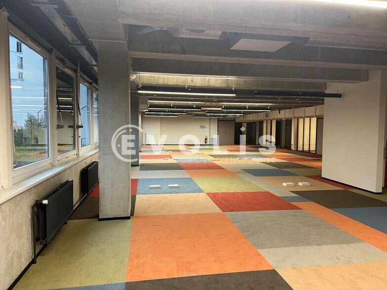Office in Paris for sale - Interior Photo - Image 3 of 3