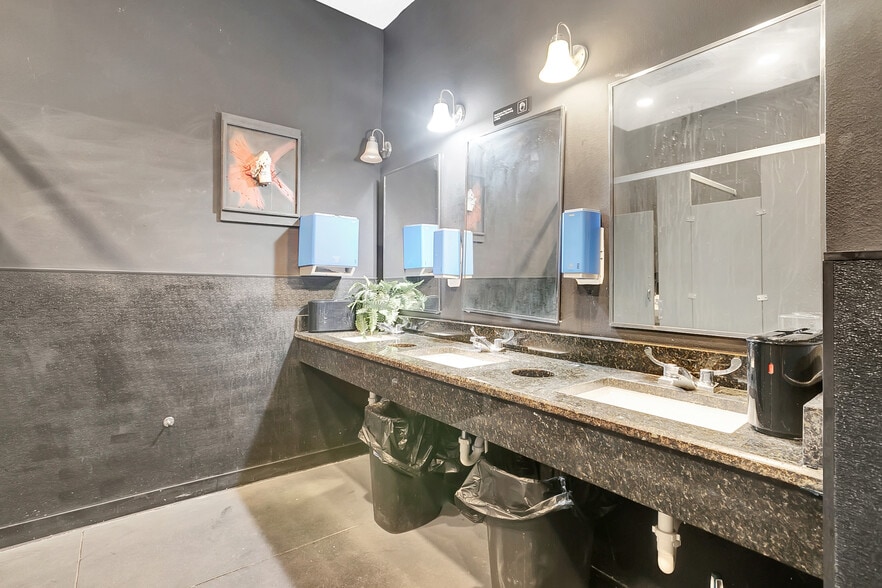 122 S Howard Ave, Tampa, FL à louer - Photo du bâtiment - Image 3 de 58