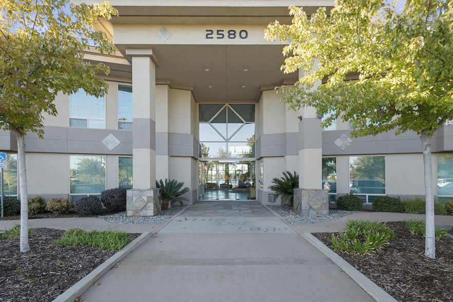 2580 Sierra Sunrise Ter, Chico, CA for lease - Building Photo - Image 1 of 27