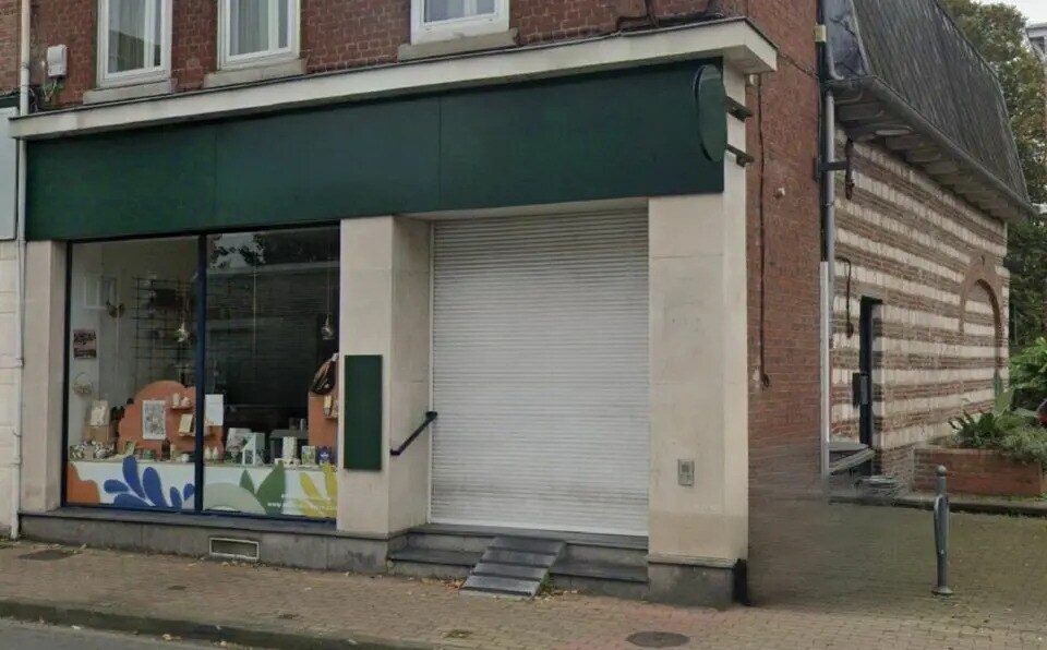 Retail in VILLENEUVE-D'ASCQ for lease Building Photo- Image 1 of 7