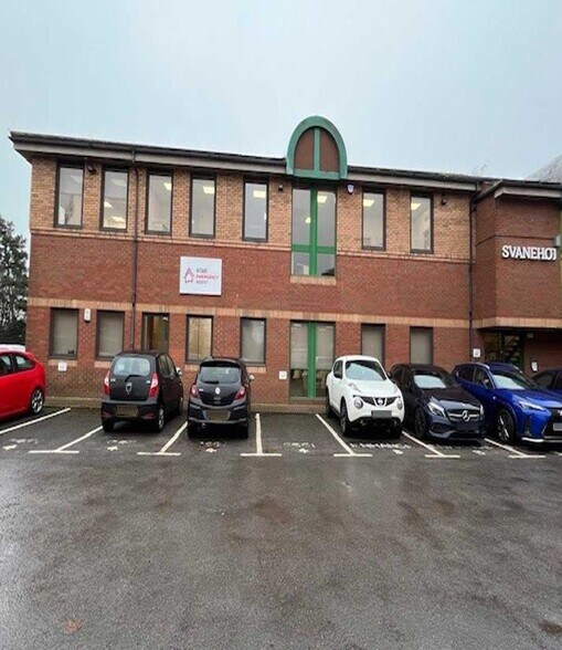 2 Stinsford Rd, Poole for lease - Building Photo - Image 1 of 1