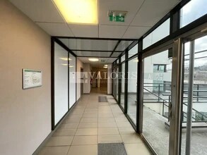 Office in Lyon for lease Interior Photo- Image 2 of 11