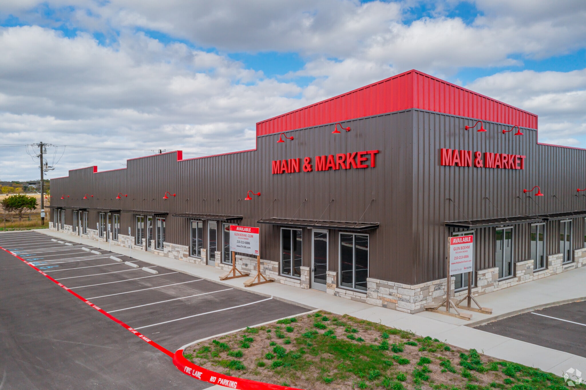 110 Market Ave, Boerne, TX for lease Primary Photo- Image 1 of 9