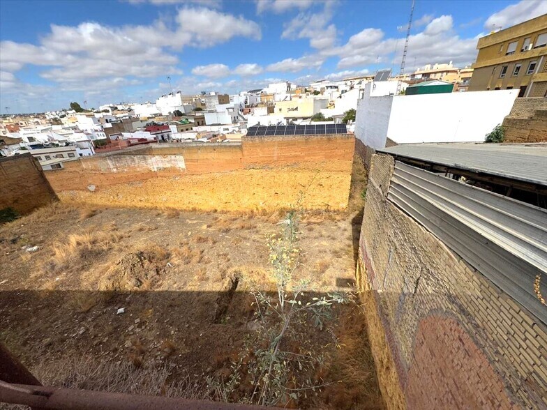 Calle Cardenal Cisneros, Alcalá de Guadaíra, Sevilla for sale - Primary Photo - Image 2 of 14