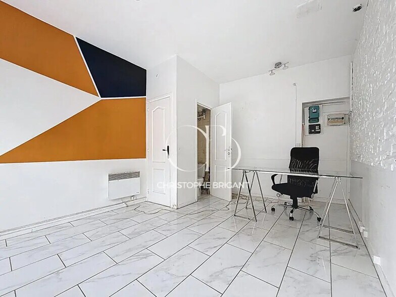 Flex in Villejuif for sale - Interior Photo - Image 3 of 4