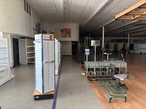 2801-2853 Central Dr, Bedford, TX for lease Interior Photo- Image 2 of 5