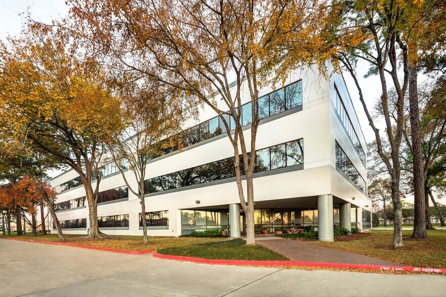 7702 FM 1960 Rd E, Humble, TX à louer - Photo principale - Image 1 de 10