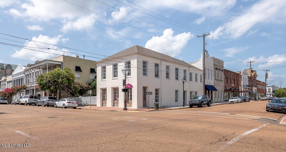 433 Main St, Natchez, MS for sale - Primary Photo - Image 1 of 17