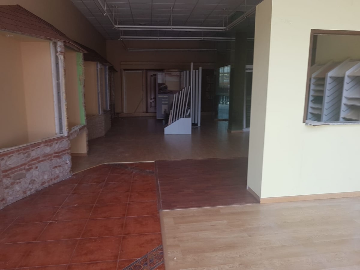 Mieres, AST 33600 - Unit - - - Interior Photo - Image 2 of 2