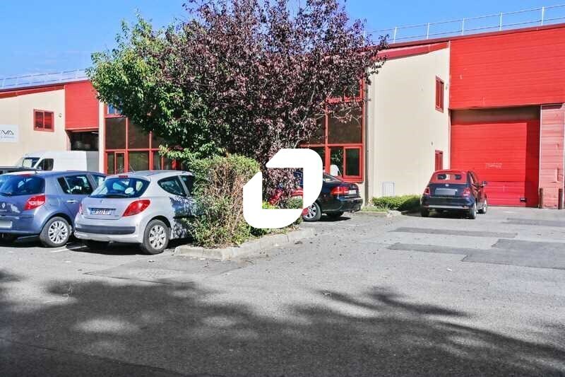 Flex dans Bondoufle à louer Photo du bâtiment- Image 1 de 14
