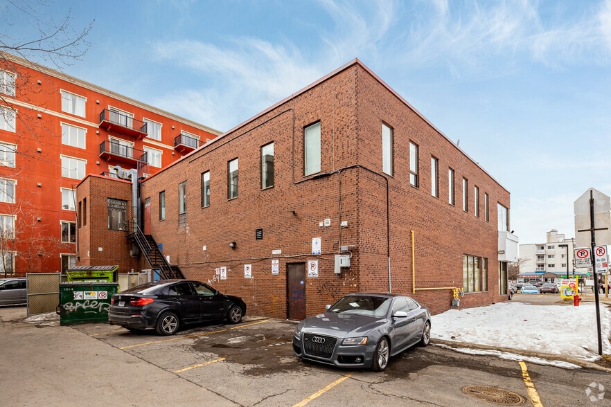 1500-1530 Boul Henri-Bourassa O, Montréal, QC à louer - Photo du bâtiment - Image 2 de 11