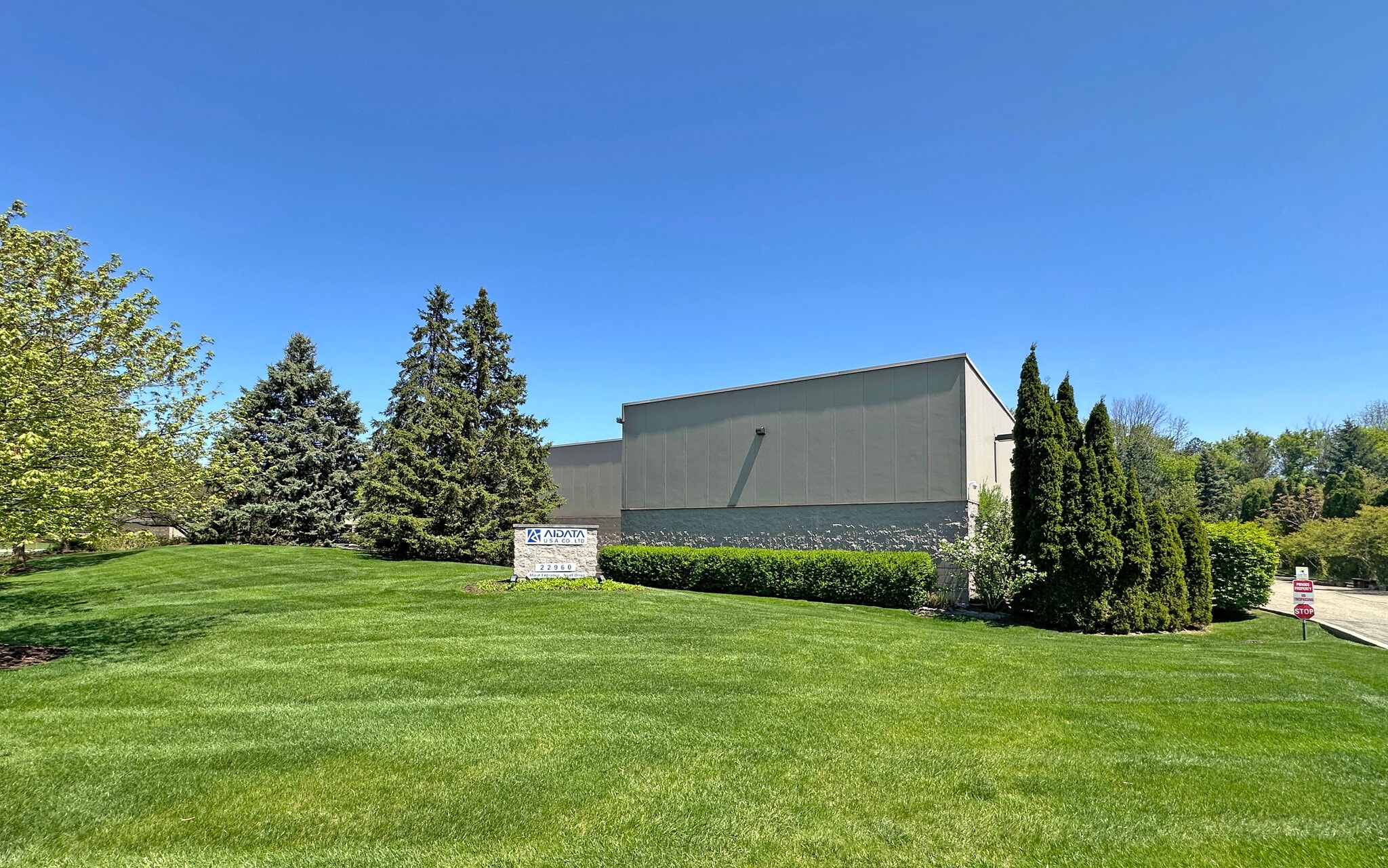 22960 Venture Dr, Novi, MI for sale Building Photo- Image 1 of 10