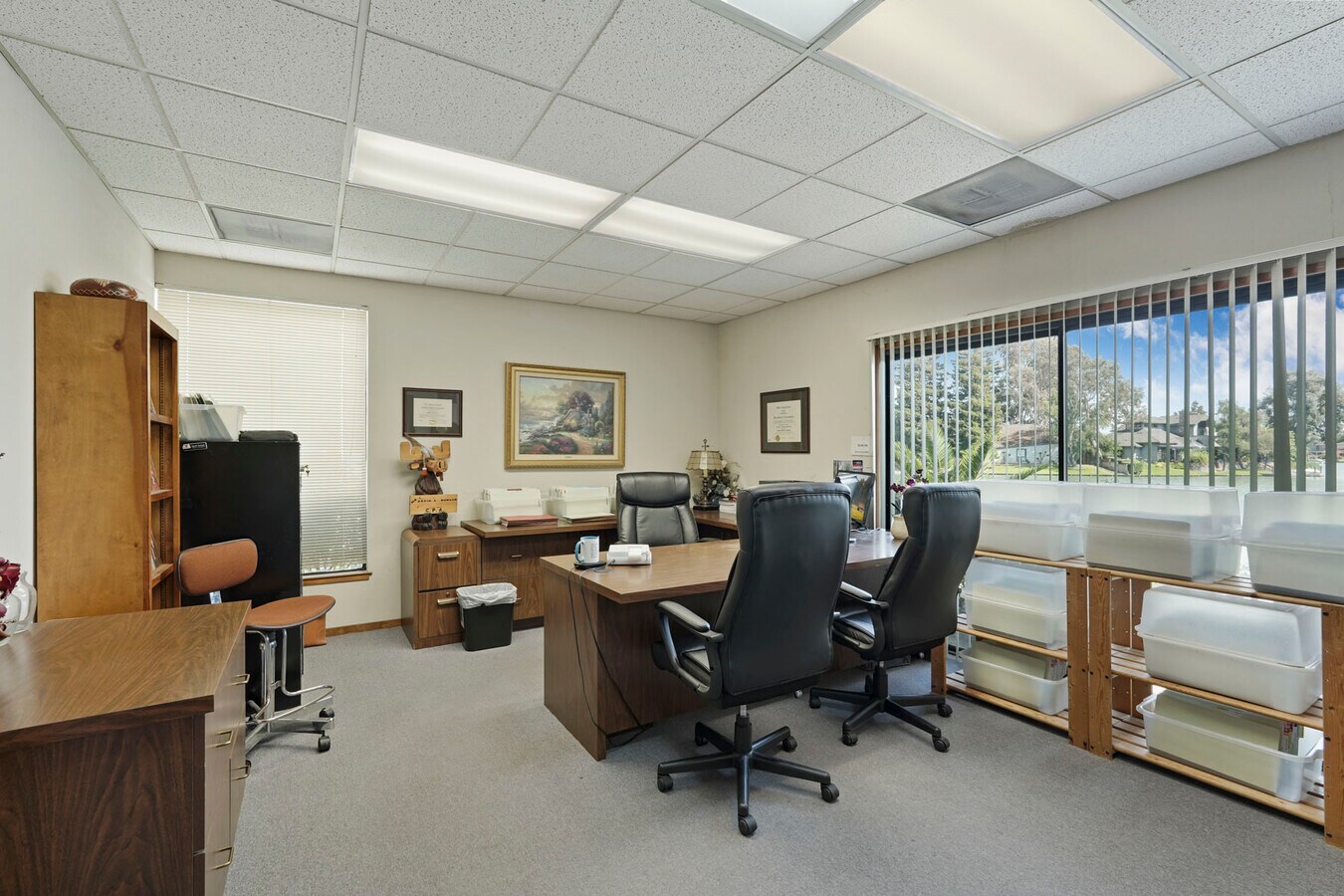 1820 W Kettleman Ln, Lodi, CA 95242 - Unité A & B - - Photo intérieure - Image 1 of 20