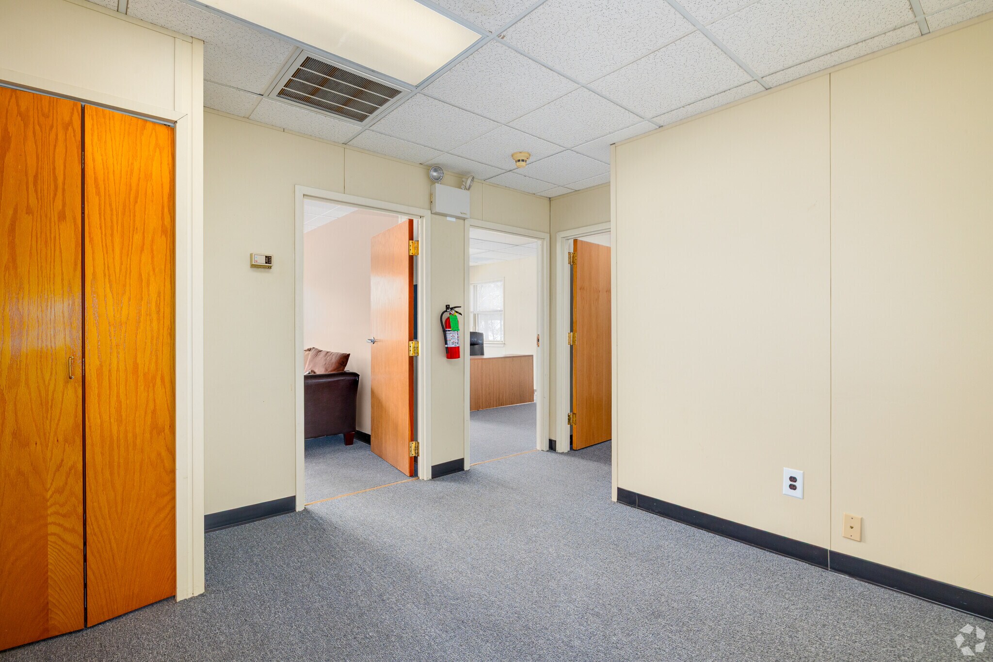 100-1000 Birchfield Dr, Mount, Mount Laurel, NJ à louer Photo intérieure- Image 1 de 4