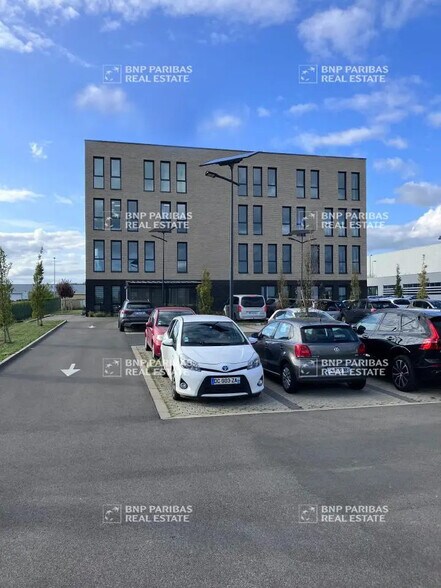 160 Rue Des Clauwiers, Seclin à louer - Photo du bâtiment - Image 3 de 9