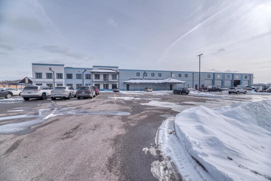 1 Paarlberg Rd, Glenwood, IL à louer - Photo du bâtiment - Image 3 de 5