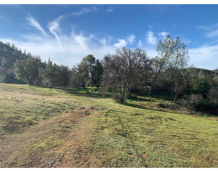 9955 Hwy CA 49 9955 Highway CA 49, Coulterville, CA for sale - Building Photo - Image 2 of 4