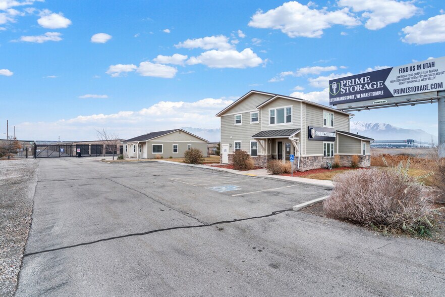 7425 W Highway 201, Magna, UT à louer - Photo du bâtiment - Image 3 de 4