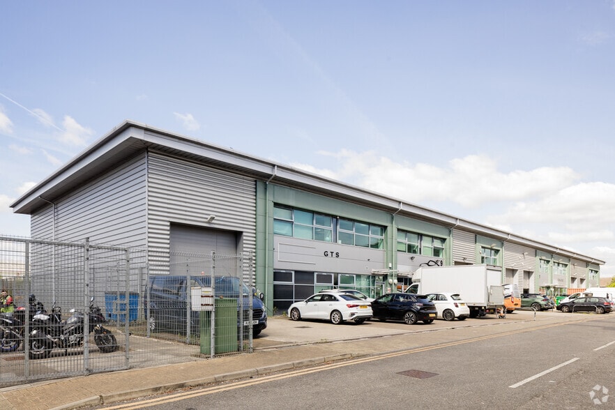 Cowley Mill Rd, Uxbridge for sale - Building Photo - Image 2 of 2