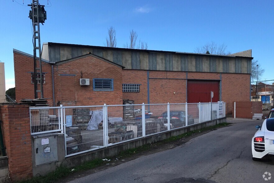 Calle Varsovia, 2, Alcalá de Henares, Madrid à louer - Photo du bâtiment - Image 2 de 2