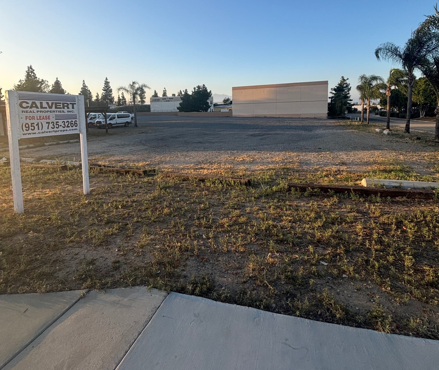 1065 Railroad St, Corona, CA for lease Primary Photo- Image 1 of 4