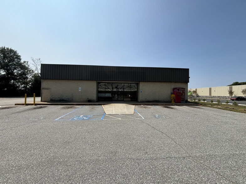 650 E Fairplay Blvd, Fair Play, SC for lease - Building Photo - Image 1 of 4