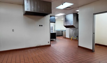 310 S Boulder Hwy, Henderson, NV for lease Interior Photo- Image 2 of 7