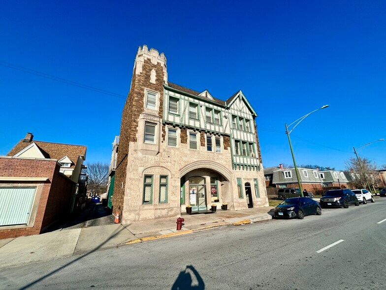 2324 W 111th St, Chicago, IL à vendre - Photo du bâtiment - Image 3 de 23