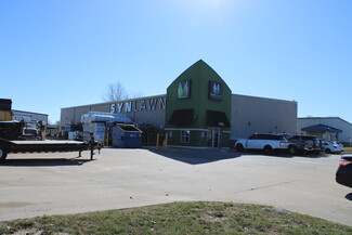 More details for 1051 SE Century Dr, Lee's Summit, MO - Retail for Sale