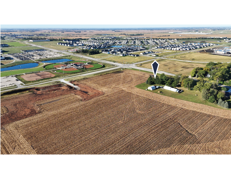 Douglas, Waukee, IA à vendre - Photo du bâtiment - Image 2 de 6