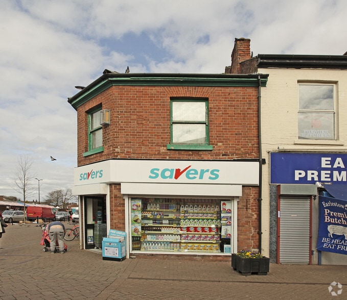 42 Market St, Newton Le Willows for lease - Building Photo - Image 2 of 2