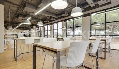 Bureau dans El Prat de Llobregat, Barcelona à louer Photo intérieure- Image 2 de 3