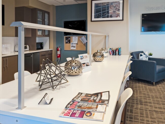 Plus de détails pour 300 Baker Ave, Concord, MA - Coworking à louer