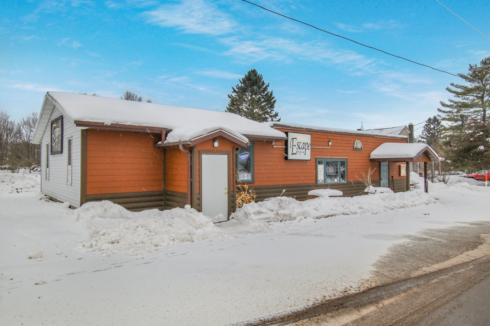 157 2nd Ave, Clear Lake, WI à vendre Photo du b timent- Image 1 de 1