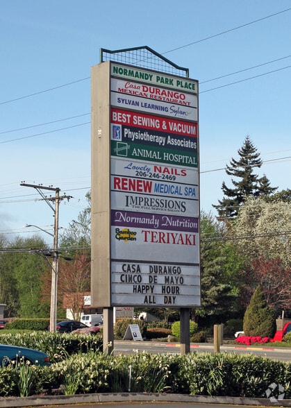 17642-17692 1st Ave S, Burien, WA for lease - Building Photo - Image 2 of 4