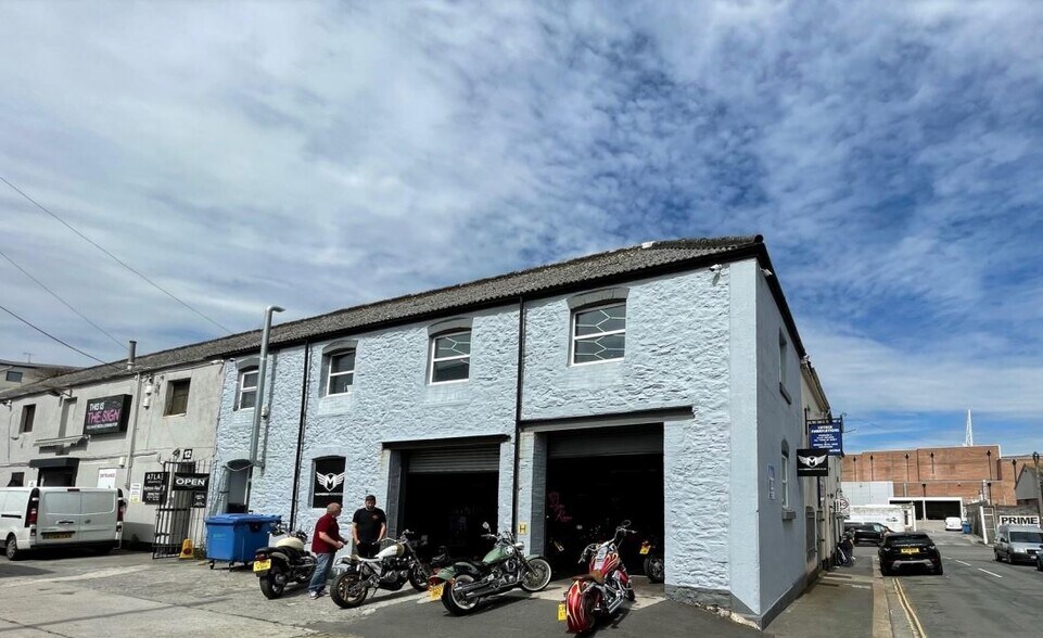 9 Commercial St, Plymouth à louer - Photo principale - Image 1 de 1