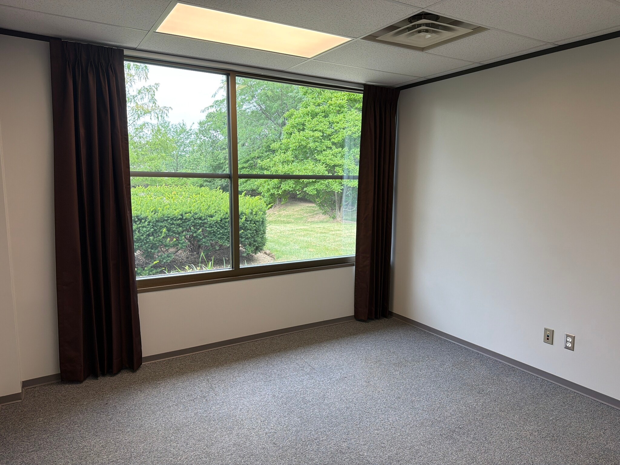 5650 Blazer Memorial Pky, Dublin, OH for lease Interior Photo- Image 1 of 1