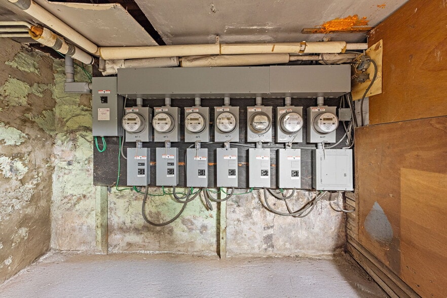 80 Paterson St, Jersey City, NJ for sale - Building Photo - Image 3 of 35