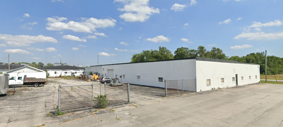 511 S Lincoln St, Morocco, IN for sale - Building Photo - Image 1 of 8