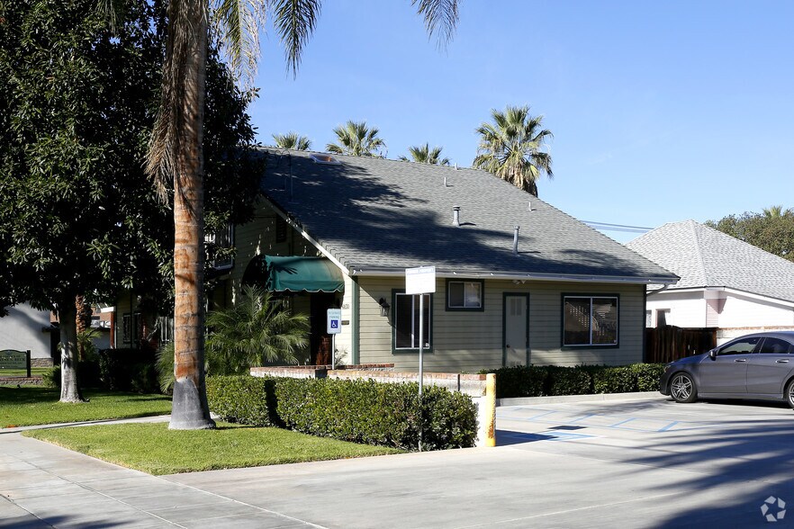 6830 Palm Ave, Riverside, CA à louer - Photo du bâtiment - Image 3 de 4