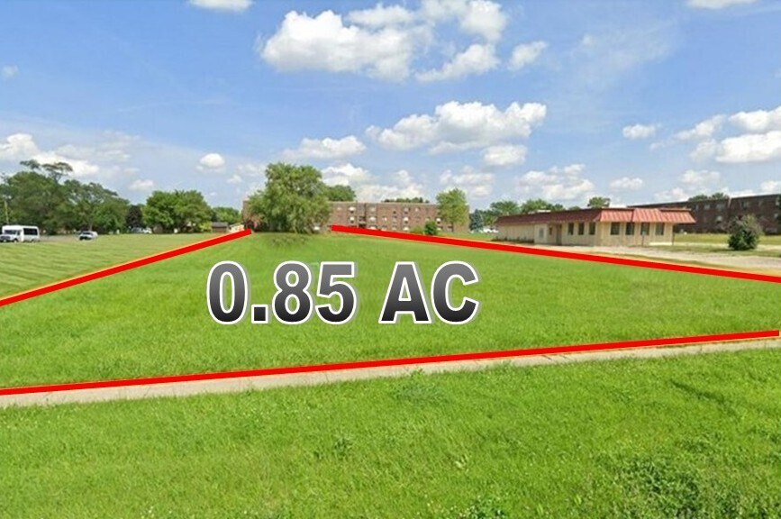 2022 N Seminary Ave, Woodstock, IL à vendre - Photo du bâtiment - Image 1 de 4