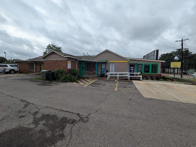 More details for 734 Mt Moriah Rd, Memphis, TN - Retail for Lease