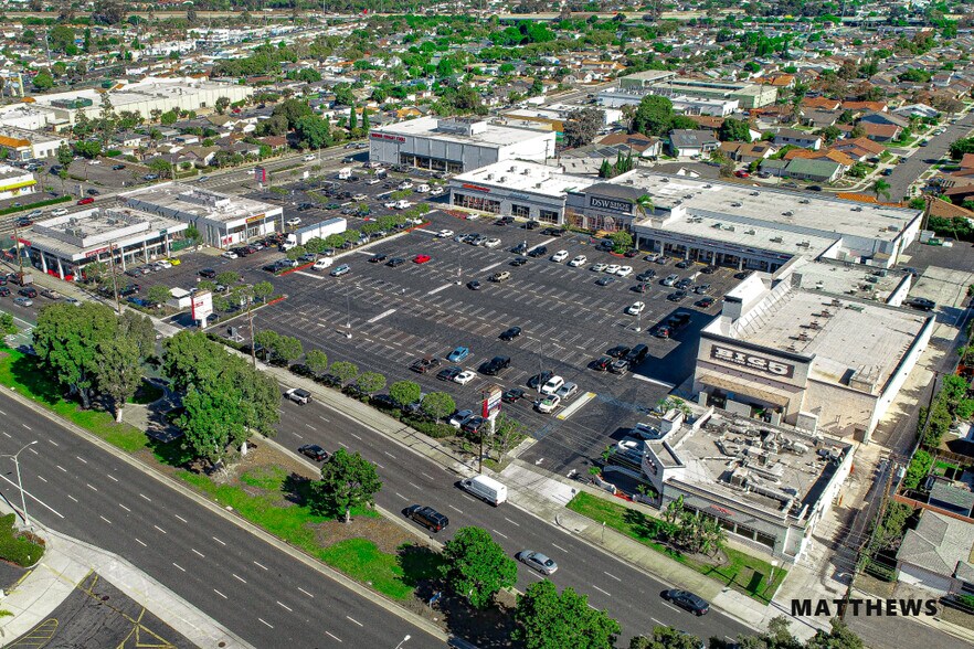 17490 Hawthorne Blvd, Torrance, CA à louer - Photo du bâtiment - Image 1 de 4