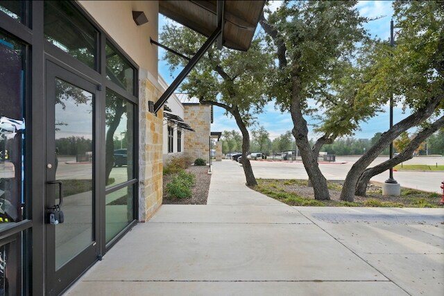 1513 E New Hope Dr, Cedar Park, TX à louer - Photo du bâtiment - Image 2 de 13
