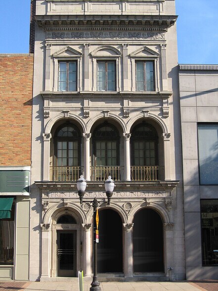 258 Atlantic St, Stamford, CT à vendre - Photo du bâtiment - Image 1 de 12