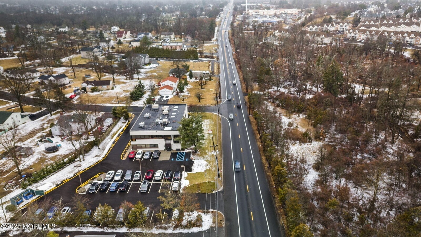 3270 State Route 27, Kendall Park, NJ 08824 - Unité 1 - - Photo intérieure - Image 1 of 1