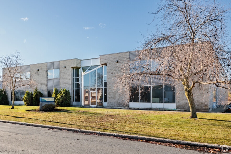 850 Av Selkirk, Pointe-claire, QC à vendre - Photo du bâtiment - Image 3 de 11