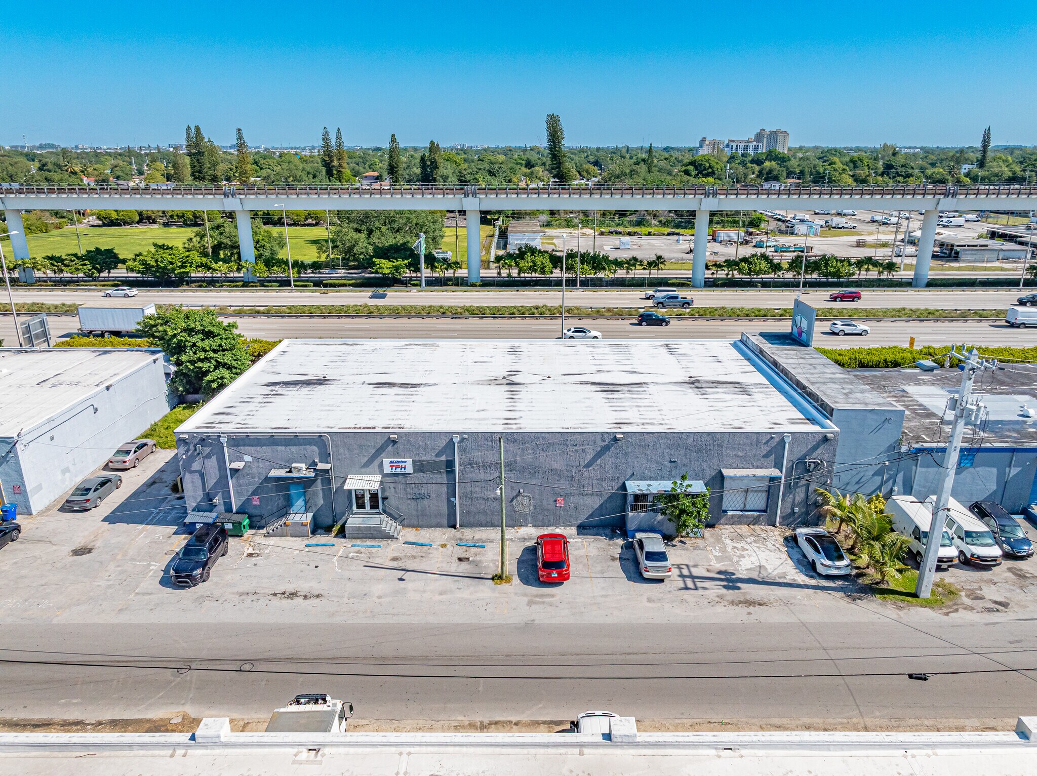 3035 NW 40th St, Miami, FL à vendre Photo principale- Image 1 de 6