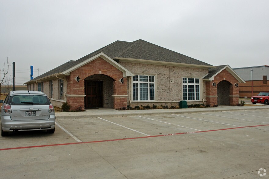 18170 Dallas Pky, Dallas, TX à vendre - Photo du bâtiment - Image 2 de 3